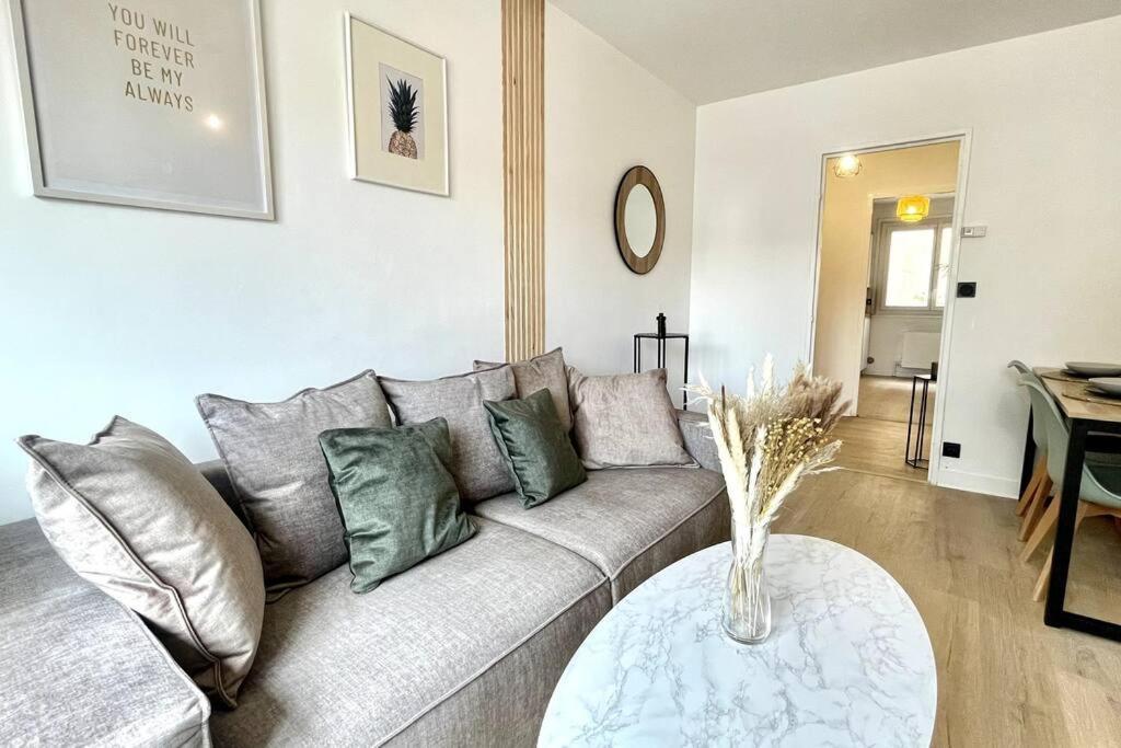 Apartamento L'Instant Present - Calme & Elegant Proche Gare Roanne Exterior foto